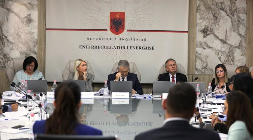 ERE pezullon rritjen e cmimit te energjise, ne nentor rishikohet situata